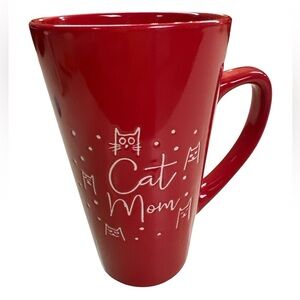 Ecology World Traveler 2020 Red Cat Mom Mug 18 oz